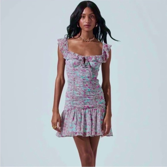 NWOT ASTR The Label Blue Floral Ruched Sweetheart Mini Dress - Picture 2 of 14